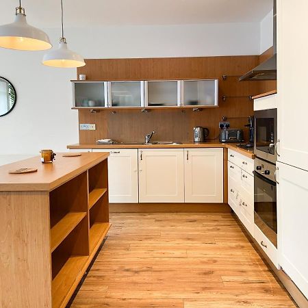 Lovely Two Bed Apartment In Finnieston Глазгоу Екстериор снимка